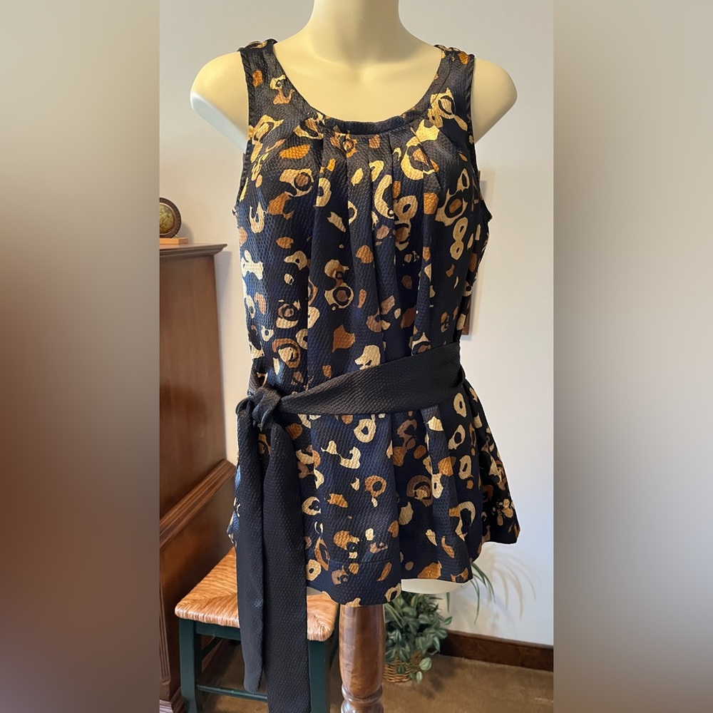 APT 9 silky ladies top, like new